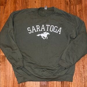 Gildan Saratoga New York Green Horse Emblem Crewneck Sweatshirt Women’s Large